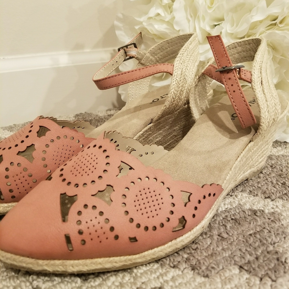 NEW Rialto Pink Espadrille sandals